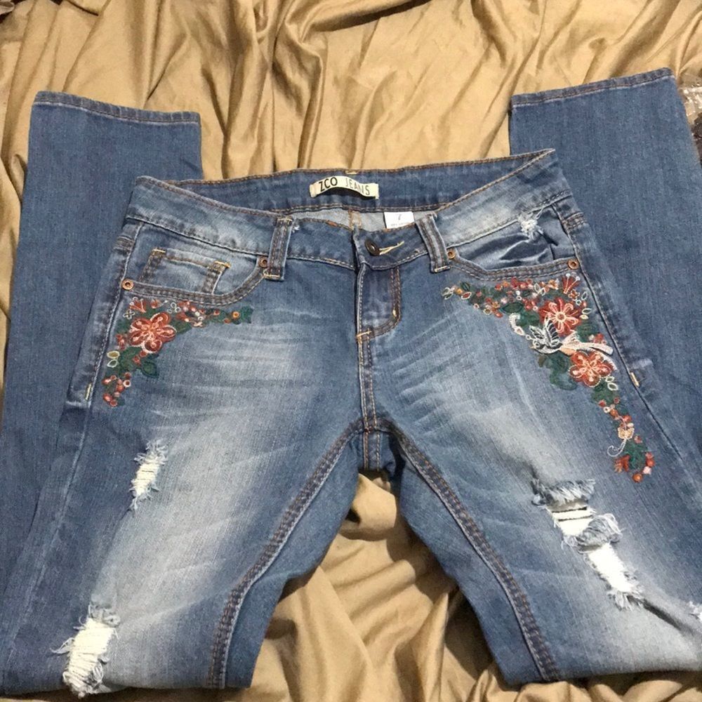 Zco floral embroidered distressed jeans